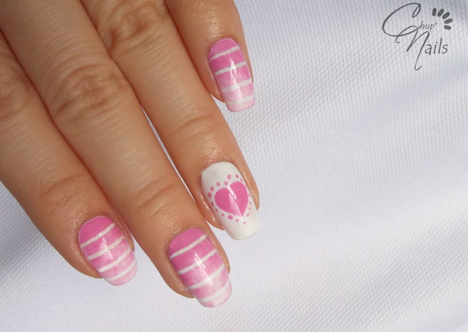 Nail Art Facile pour Ongles Courts avec du Scotch - wide 3